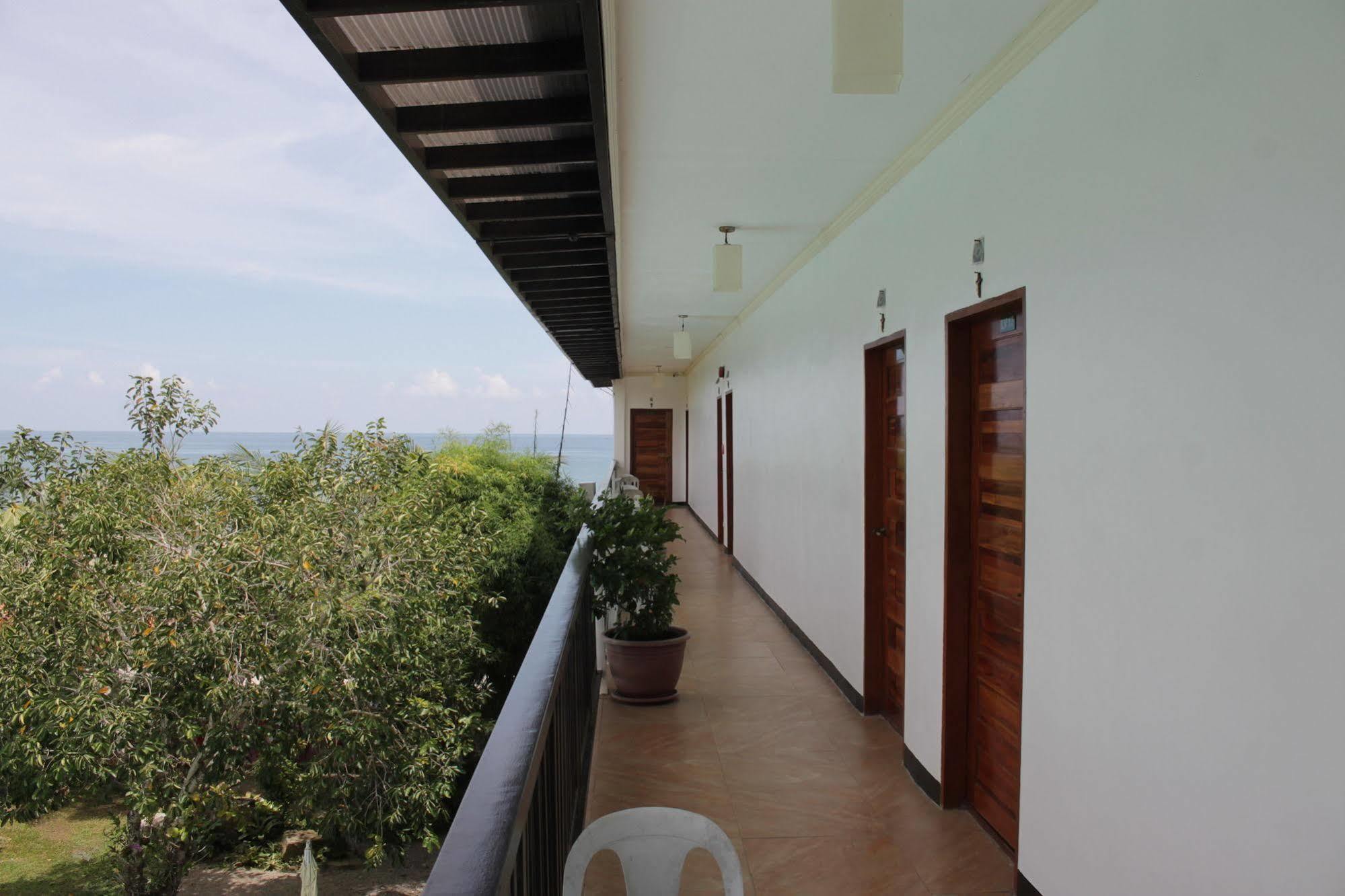Sipalay Jamont Hotel Buitenkant foto