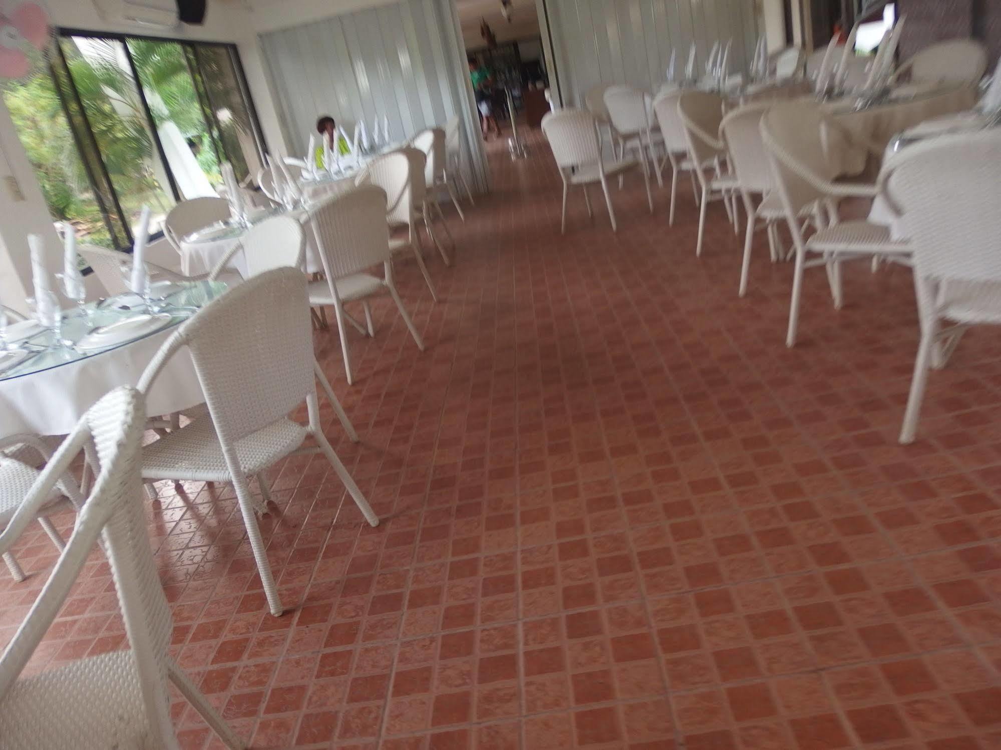 Sipalay Jamont Hotel Buitenkant foto