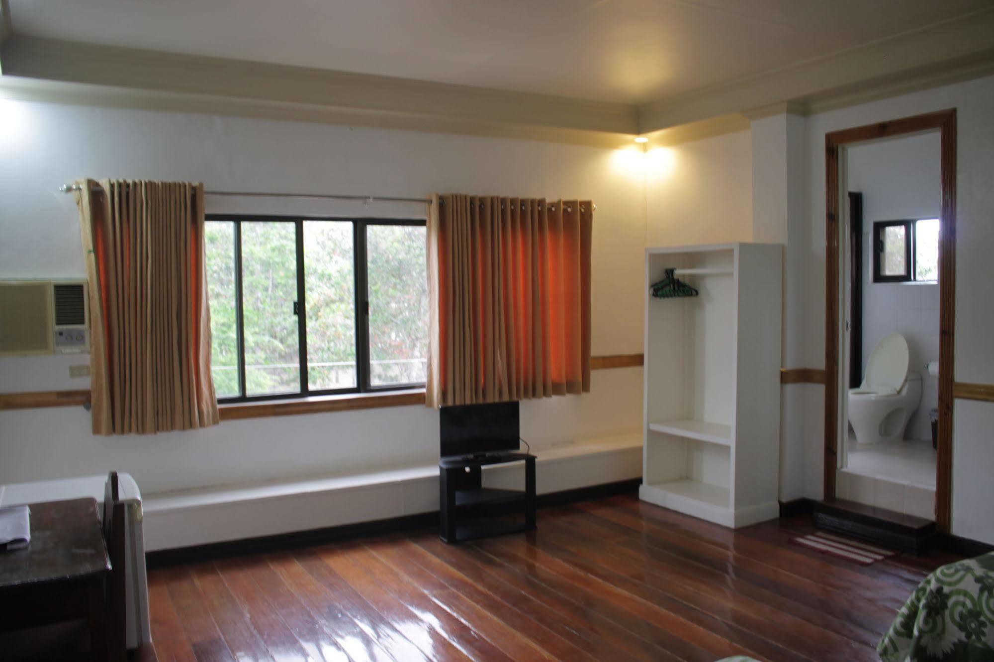 Sipalay Jamont Hotel Buitenkant foto