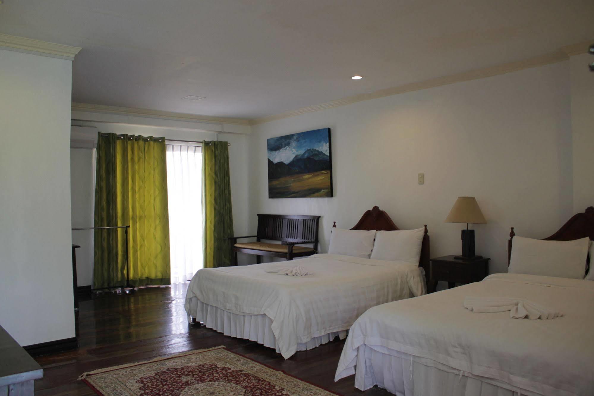 Sipalay Jamont Hotel Buitenkant foto