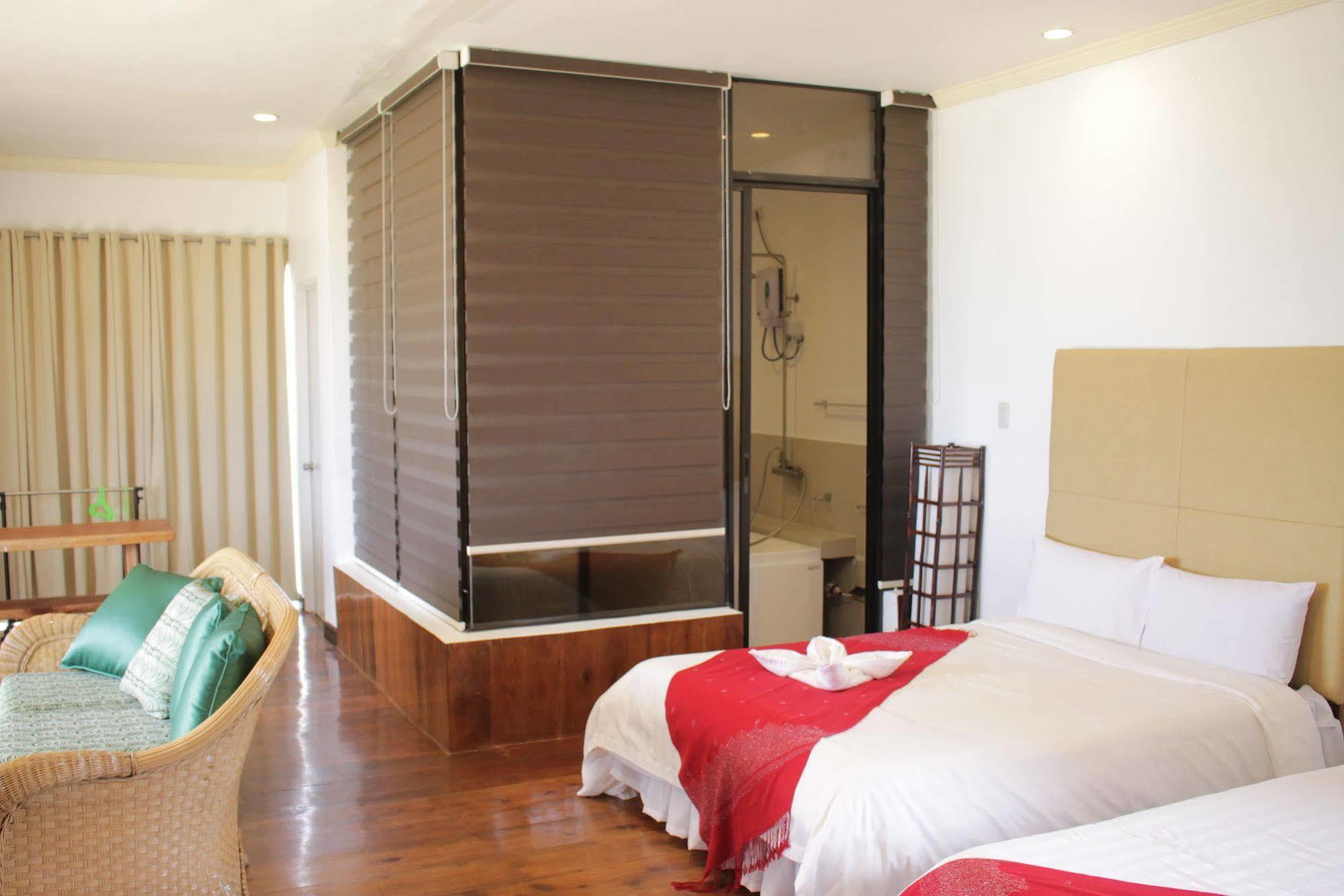 Sipalay Jamont Hotel Buitenkant foto